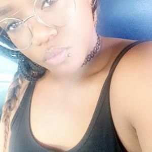 Meet your Posher, Niya